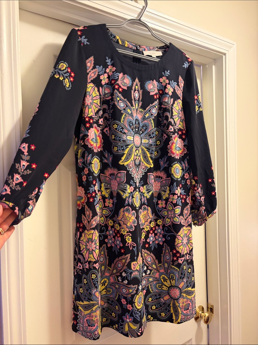 LOFT Black Long-Sleeve Floral Paisley Shift Dress